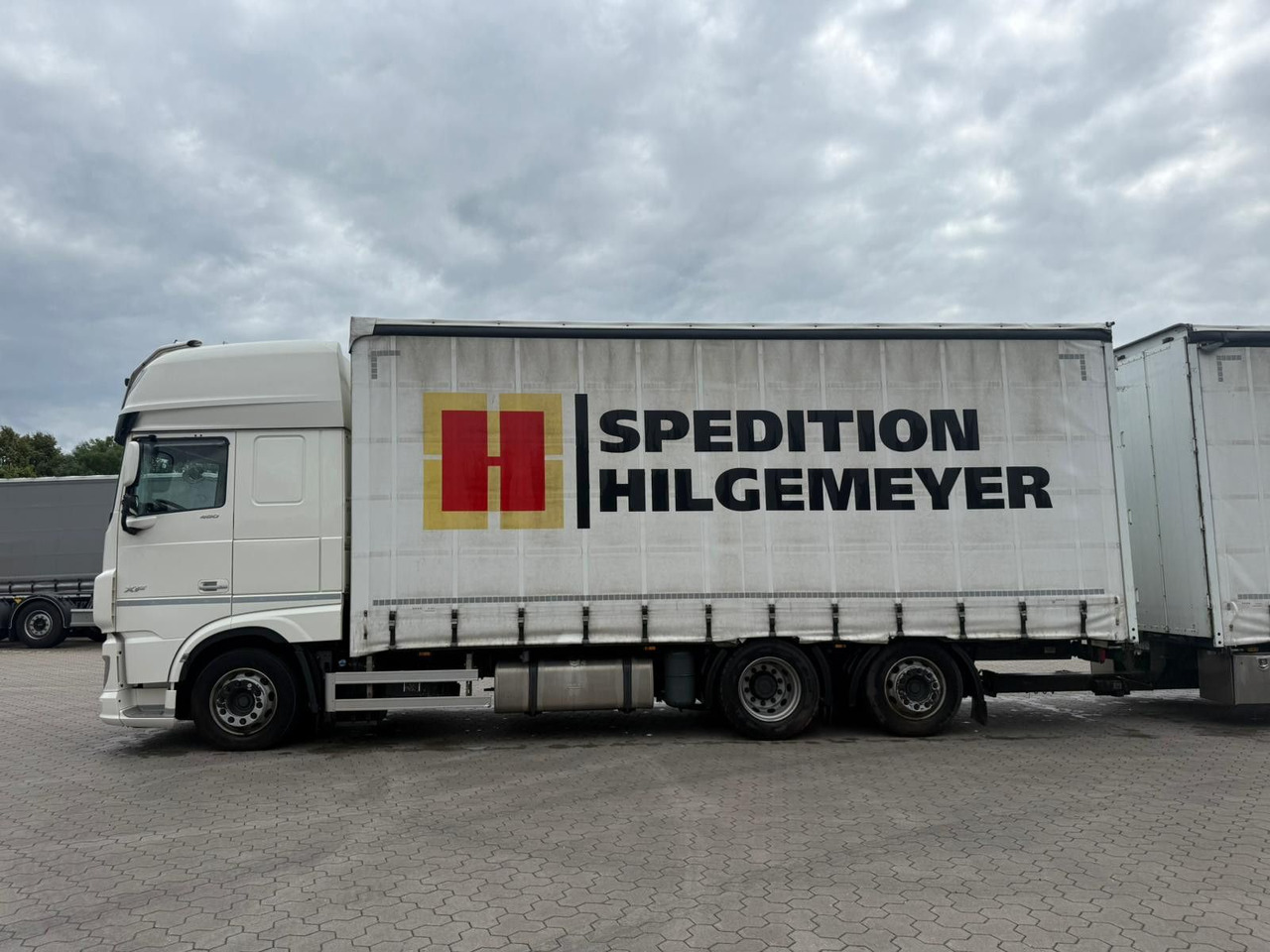 DAF XF 480 FAN LowDeck 6x2 Jumbo Inklusive Anhänger - شاحنة ذات ستائر جانبية, مقطورة ستارة: صورة 3 DAF XF 480 FAN LowDeck 6x2 Jumbo Inklusive Anhänger - شاحنة ذات ستائر جانبية, مقطورة ستارة: صورة 3