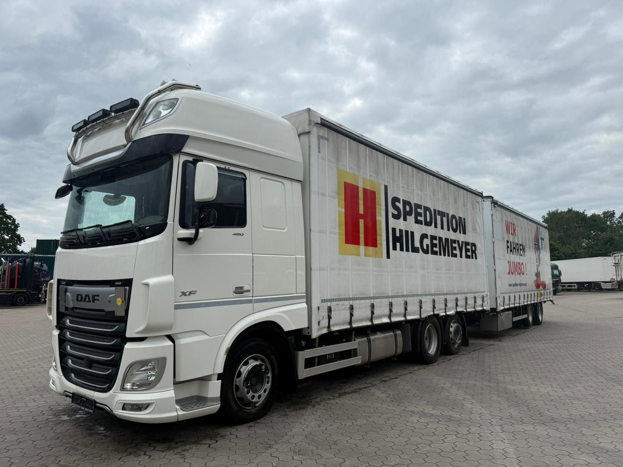 DAF XF 480 FAN LowDeck 6x2 Jumbo Inklusive Anhänger - شاحنة ذات ستائر جانبية: صورة 2 DAF XF 480 FAN LowDeck 6x2 Jumbo Inklusive Anhänger - شاحنة ذات ستائر جانبية: صورة 2