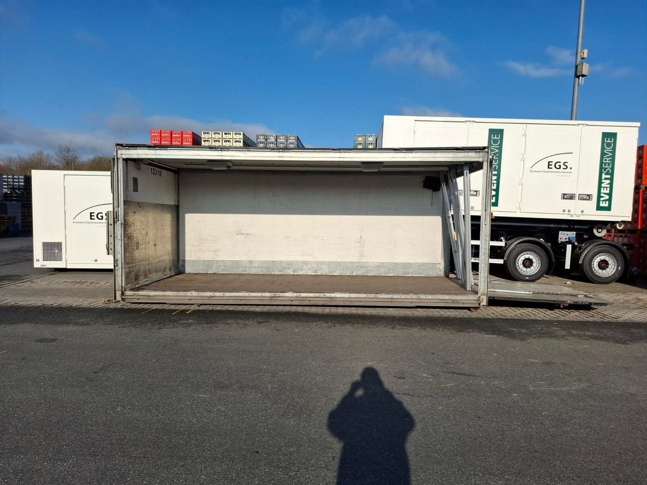 Getränke Abrollcontainer - ناقل حاوية/ نصف مقطورة بحاوية: صورة 3 Getränke Abrollcontainer - ناقل حاوية/ نصف مقطورة بحاوية: صورة 3