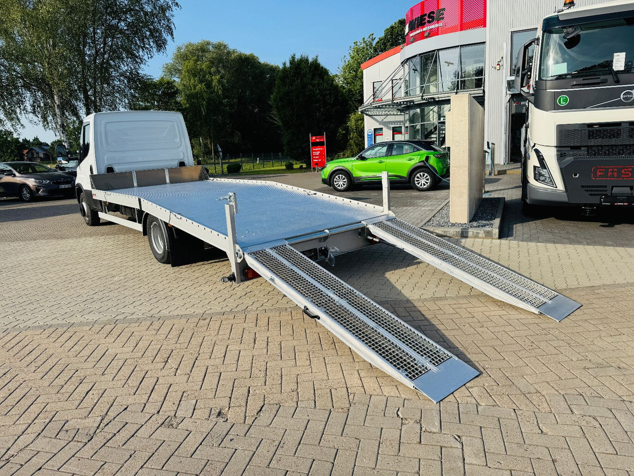 Iveco 70C18HA, Maschinen & Arbeitsbühnentrans. 2940kg! - شاحنة سحب: صورة 5 Iveco 70C18HA, Maschinen & Arbeitsbühnentrans. 2940kg! - شاحنة سحب: صورة 5