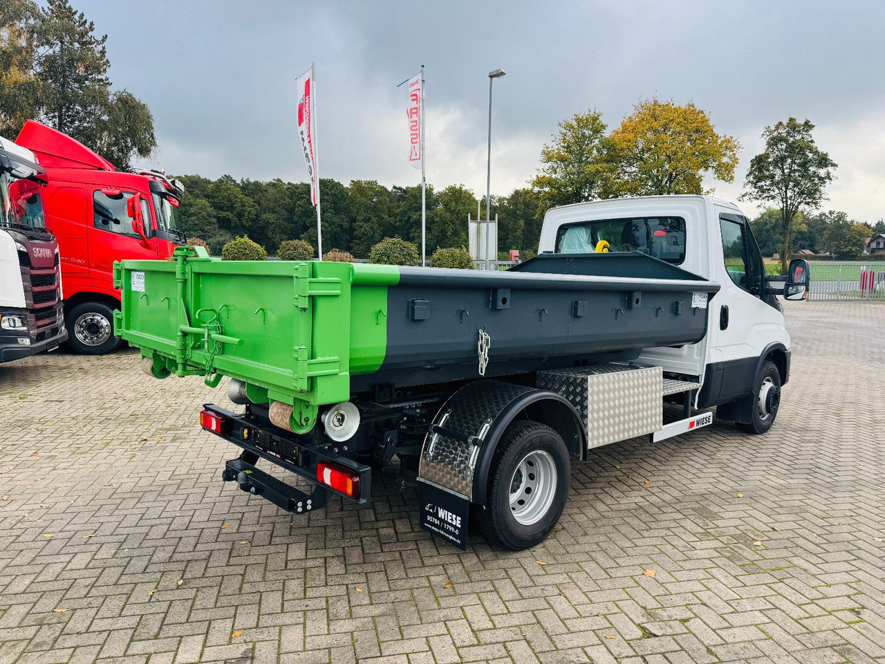 Iveco Daily 70C18H Hyva Abrollkipper - شاحنة برافعة خطافية: صورة 3 Iveco Daily 70C18H Hyva Abrollkipper - شاحنة برافعة خطافية: صورة 3