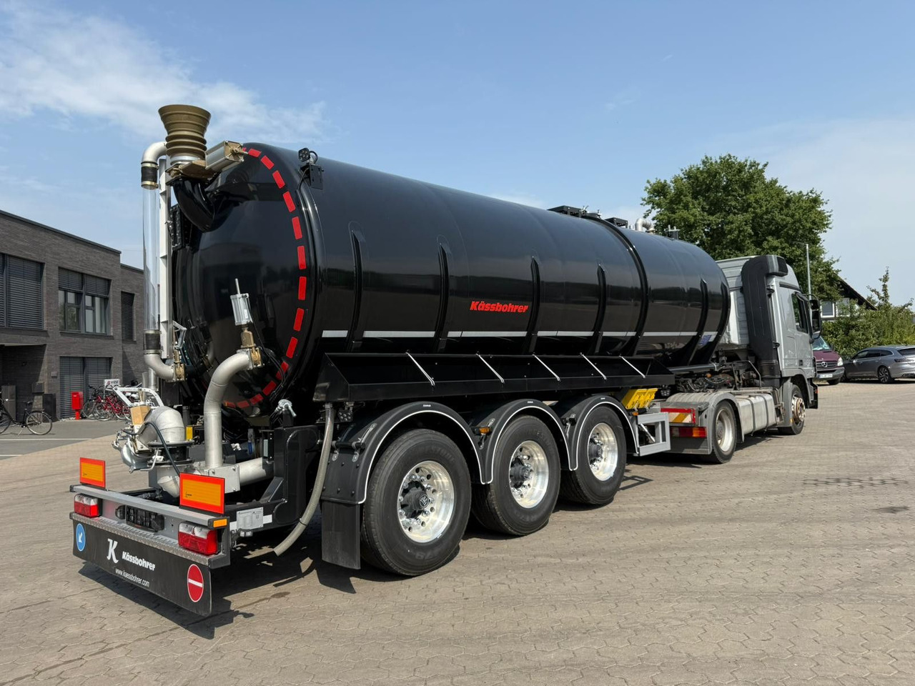 Kässbohrer K.STN L 30 Edelstahl Tanker Gülle Naturabfall - نصف مقطورة صهريج: صورة 2 Kässbohrer K.STN L 30 Edelstahl Tanker Gülle Naturabfall - نصف مقطورة صهريج: صورة 2