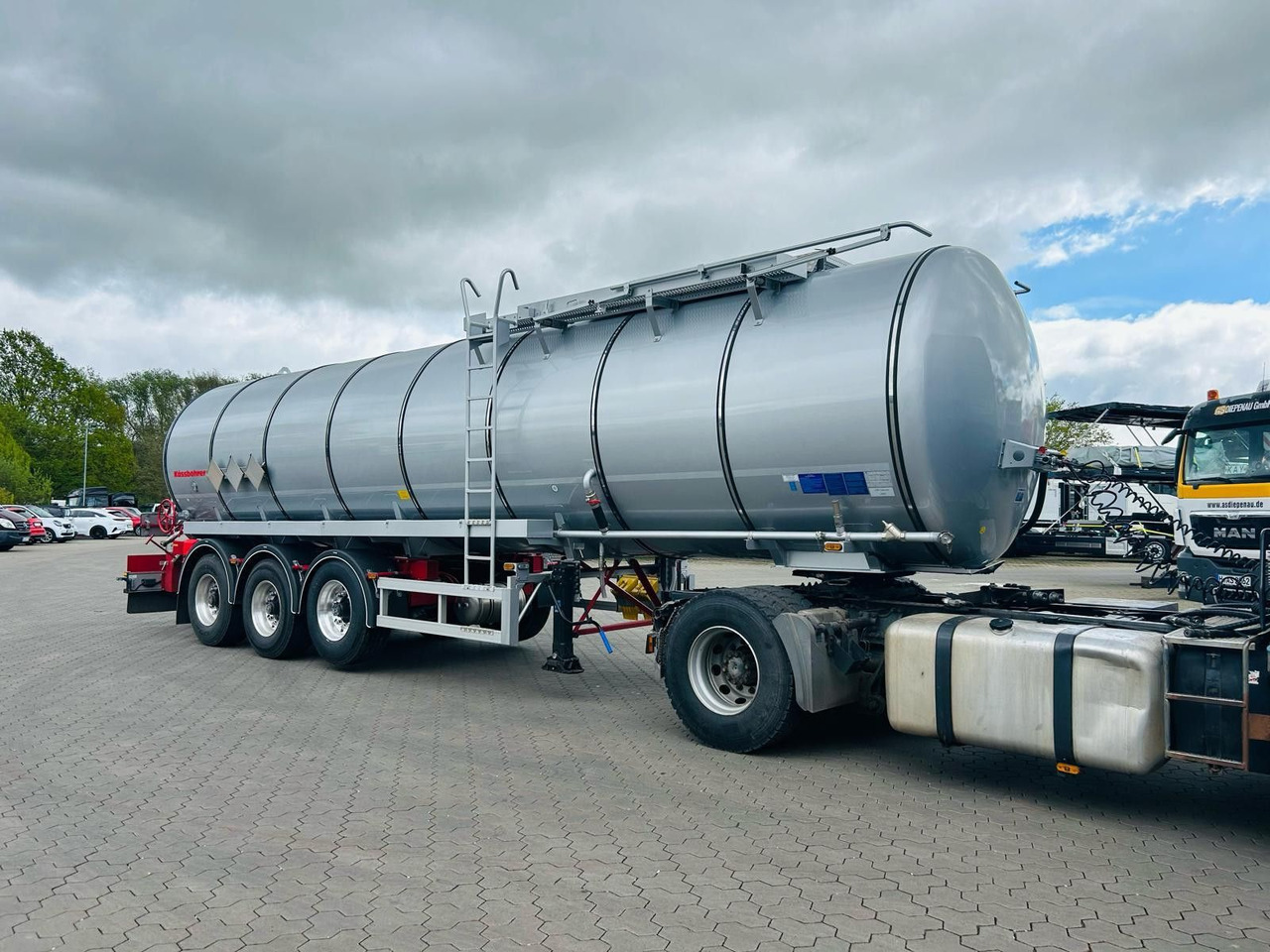 Kässbohrer STS.SS Edelstahl Tankauflieger Bitumen 32m³ - نصف مقطورة صهريج: صورة 3 Kässbohrer STS.SS Edelstahl Tankauflieger Bitumen 32m³ - نصف مقطورة صهريج: صورة 3