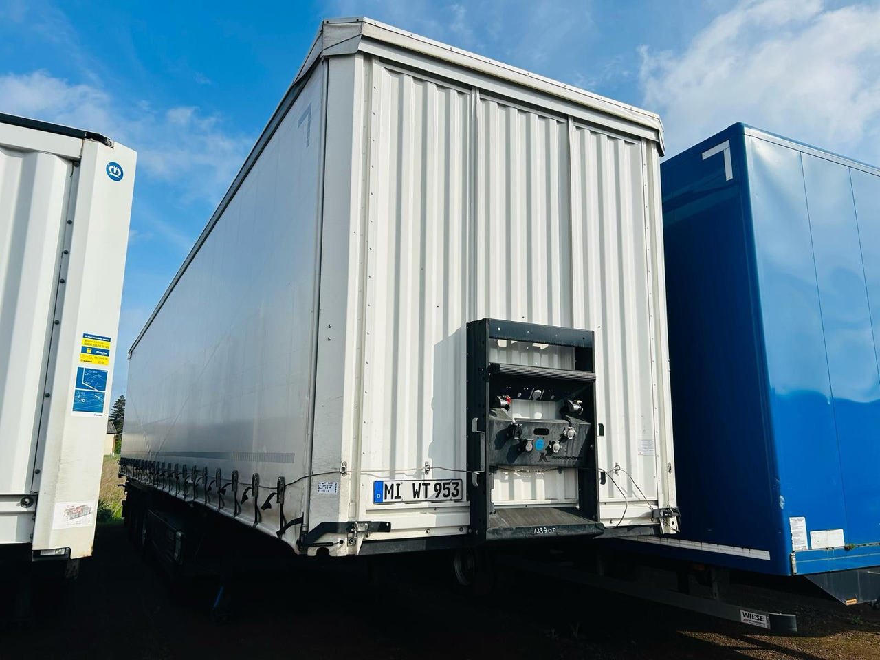 Kässbohrer Schiebeplanen Auflieger - نصف مقطورة بستائر جانبية: صورة 3 Kässbohrer Schiebeplanen Auflieger - نصف مقطورة بستائر جانبية: صورة 3