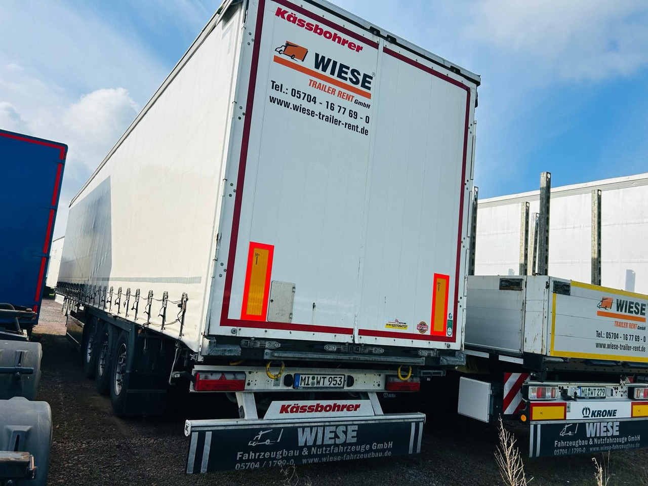 Kässbohrer Schiebeplanen Auflieger - نصف مقطورة بستائر جانبية: صورة 1 Kässbohrer Schiebeplanen Auflieger - نصف مقطورة بستائر جانبية: صورة 1