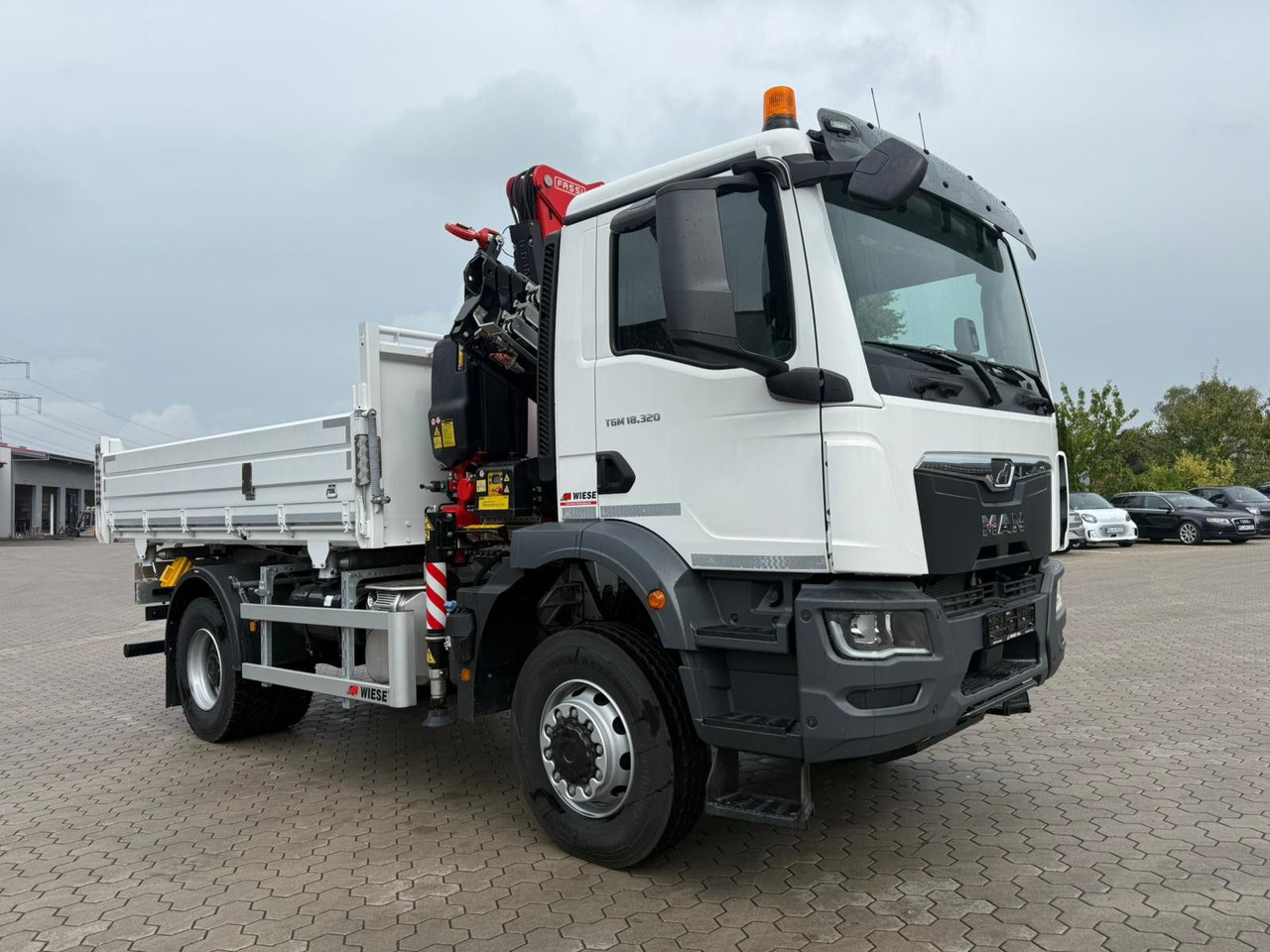 MAN 18.320 4x4 mit Fassi Ladekran Sofort Verfügbar - شاحنة قلاب, شاحنة كرين: صورة 2 MAN 18.320 4x4 mit Fassi Ladekran Sofort Verfügbar - شاحنة قلاب, شاحنة كرين: صورة 2