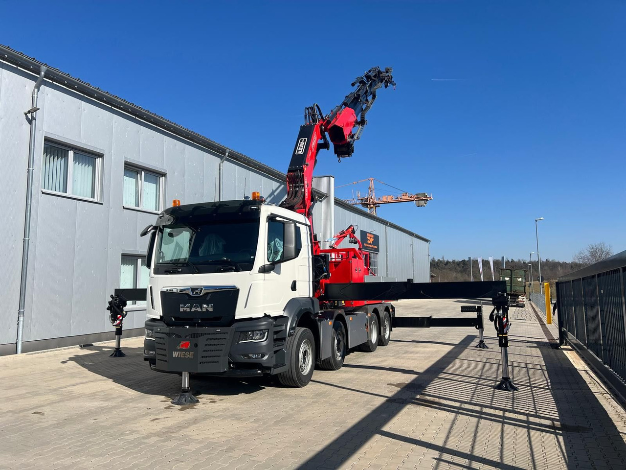 MAN 8x4 Hydro mit F1150 inkl Jib und Winde Korb - مقطورة السحب: صورة 1 MAN 8x4 Hydro mit F1150 inkl Jib und Winde Korb - مقطورة السحب: صورة 1