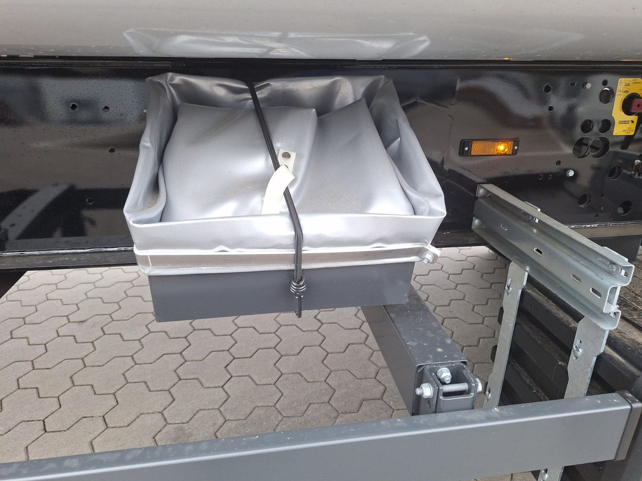 نصف مقطورة قلابة Schmitz Cargobull Kipper 52m³ mit gekröpftem Chassis: صورة 14 نصف مقطورة قلابة Schmitz Cargobull Kipper 52m³ mit gekröpftem Chassis: صورة 14
