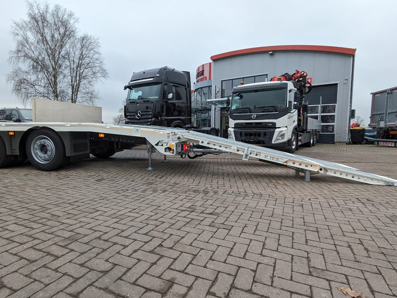Volvo FH 420 Maschinentransporter Rampennen. - شاحنة سحب: صورة 3 Volvo FH 420 Maschinentransporter Rampennen. - شاحنة سحب: صورة 3