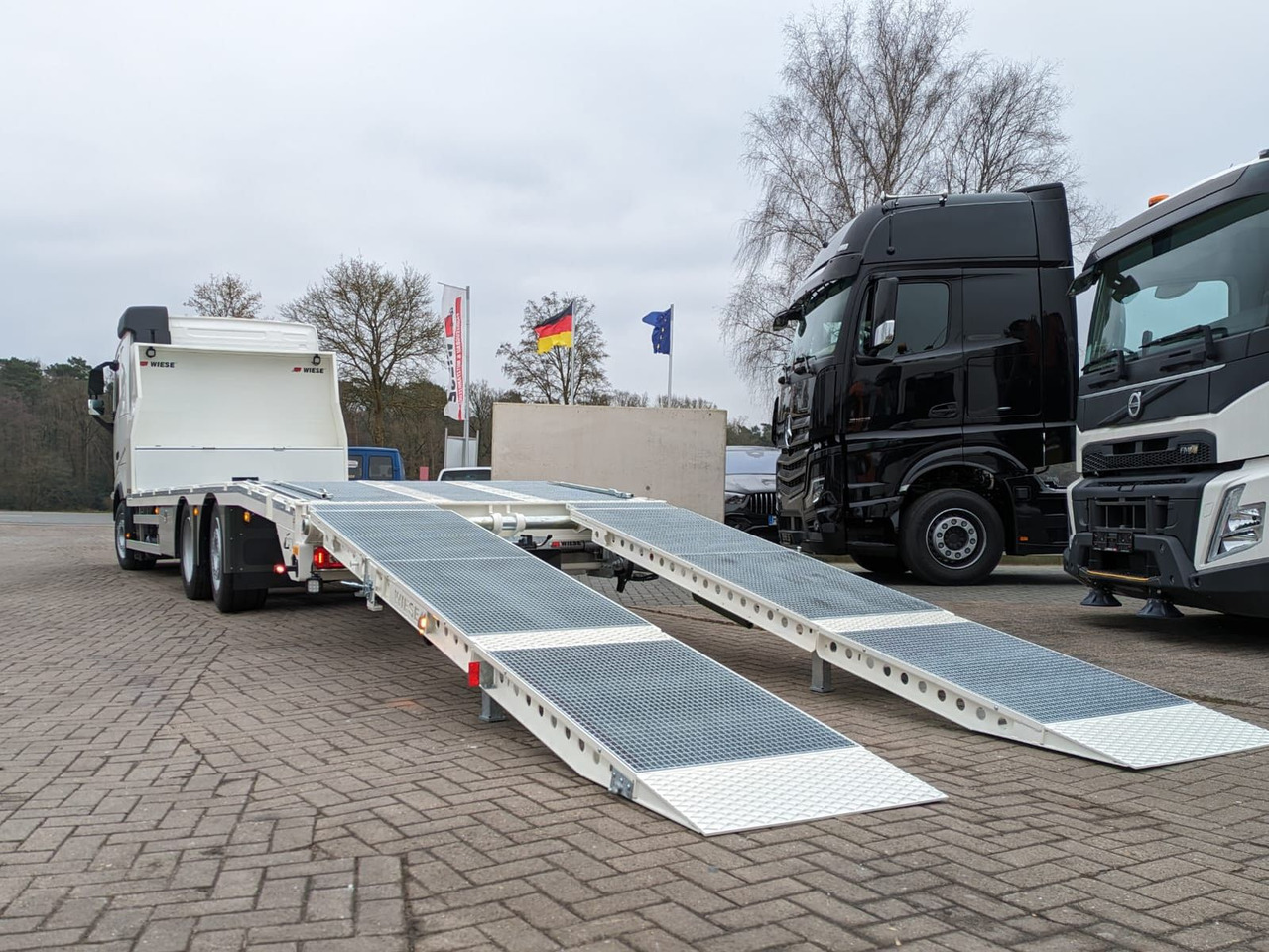 Volvo FH 420 Maschinentransporter mit Rampen - شاحنات مسطحة: صورة 2 Volvo FH 420 Maschinentransporter mit Rampen - شاحنات مسطحة: صورة 2