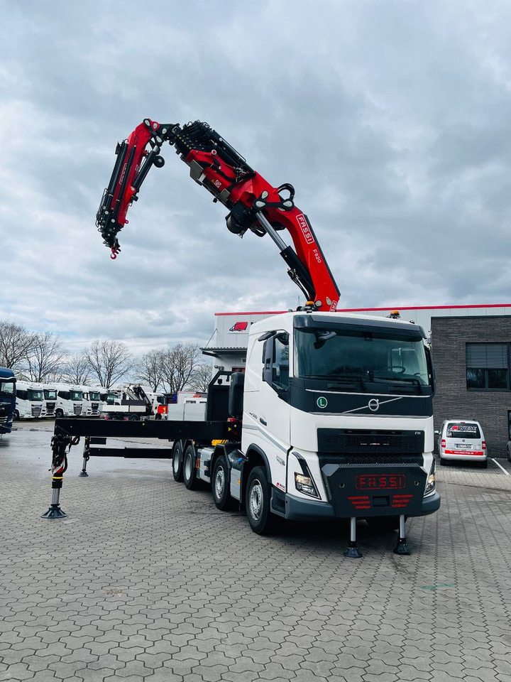 Volvo FH 500 8x4 Kran F820 RA2.27 Jib & Winde Sofort - شاحنة كرين: صورة 2 Volvo FH 500 8x4 Kran F820 RA2.27 Jib & Winde Sofort - شاحنة كرين: صورة 2
