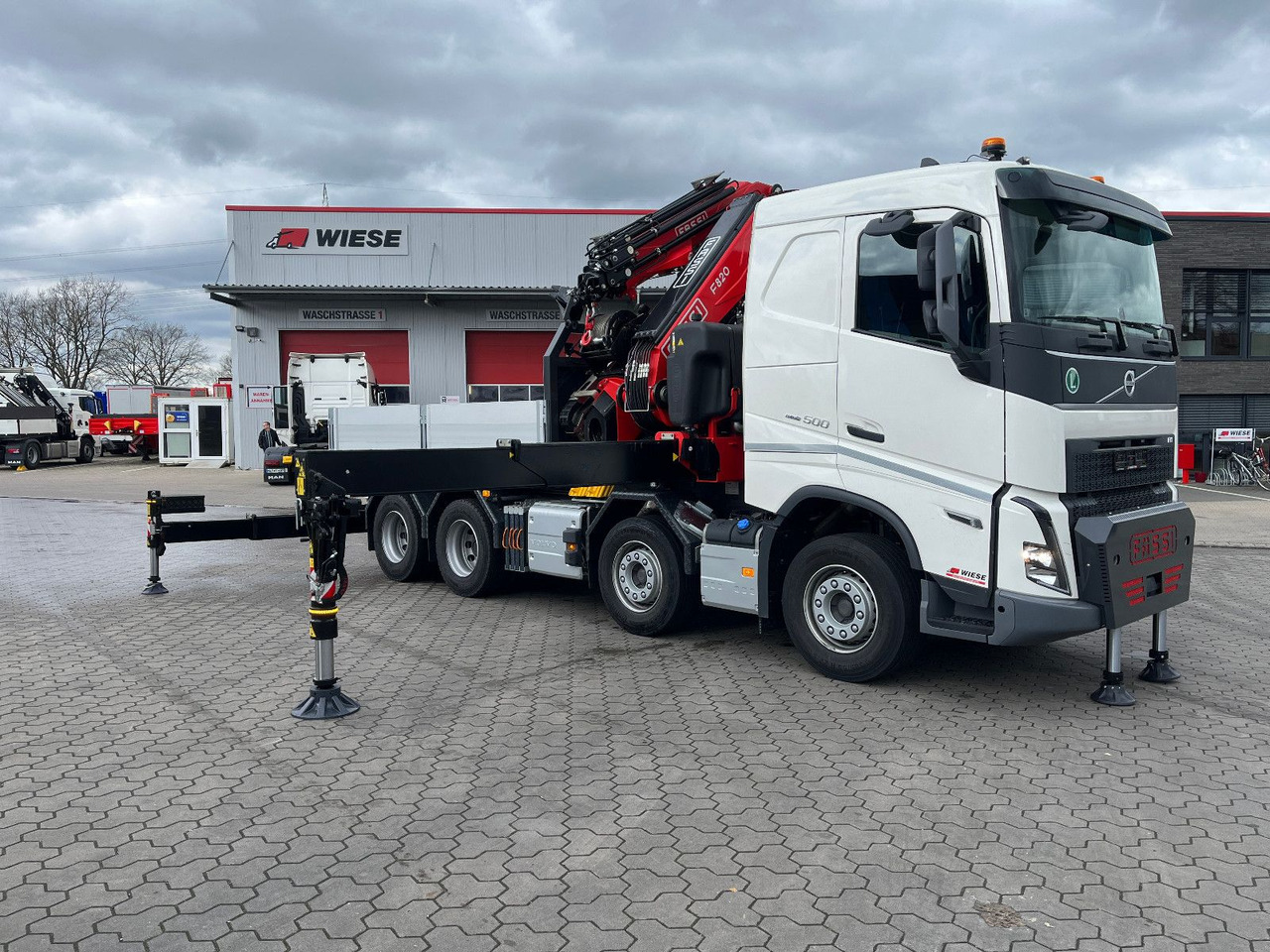 Volvo FH 500 8x4 Kran F820 RA2.27 Jib & Winde Sofort - شاحنة, شاحنة كرين: صورة 2 Volvo FH 500 8x4 Kran F820 RA2.27 Jib & Winde Sofort - شاحنة, شاحنة كرين: صورة 2
