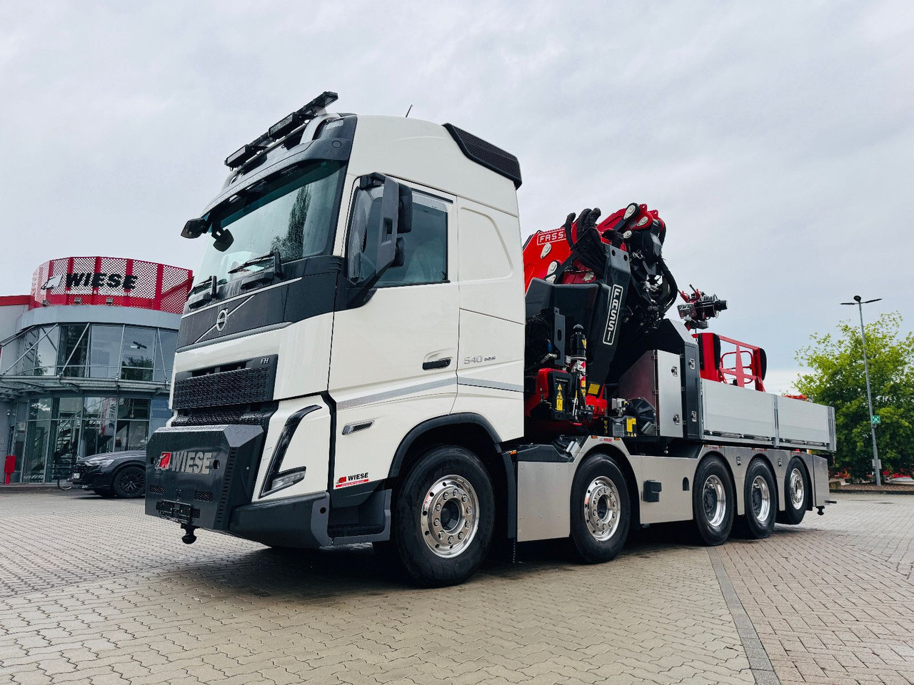 Volvo FH540 10x4 mit F1150 Ladekran, Sattelzugmaschine - شاحنات مسطحة, شاحنة كرين: صورة 1 Volvo FH540 10x4 mit F1150 Ladekran, Sattelzugmaschine - شاحنات مسطحة, شاحنة كرين: صورة 1
