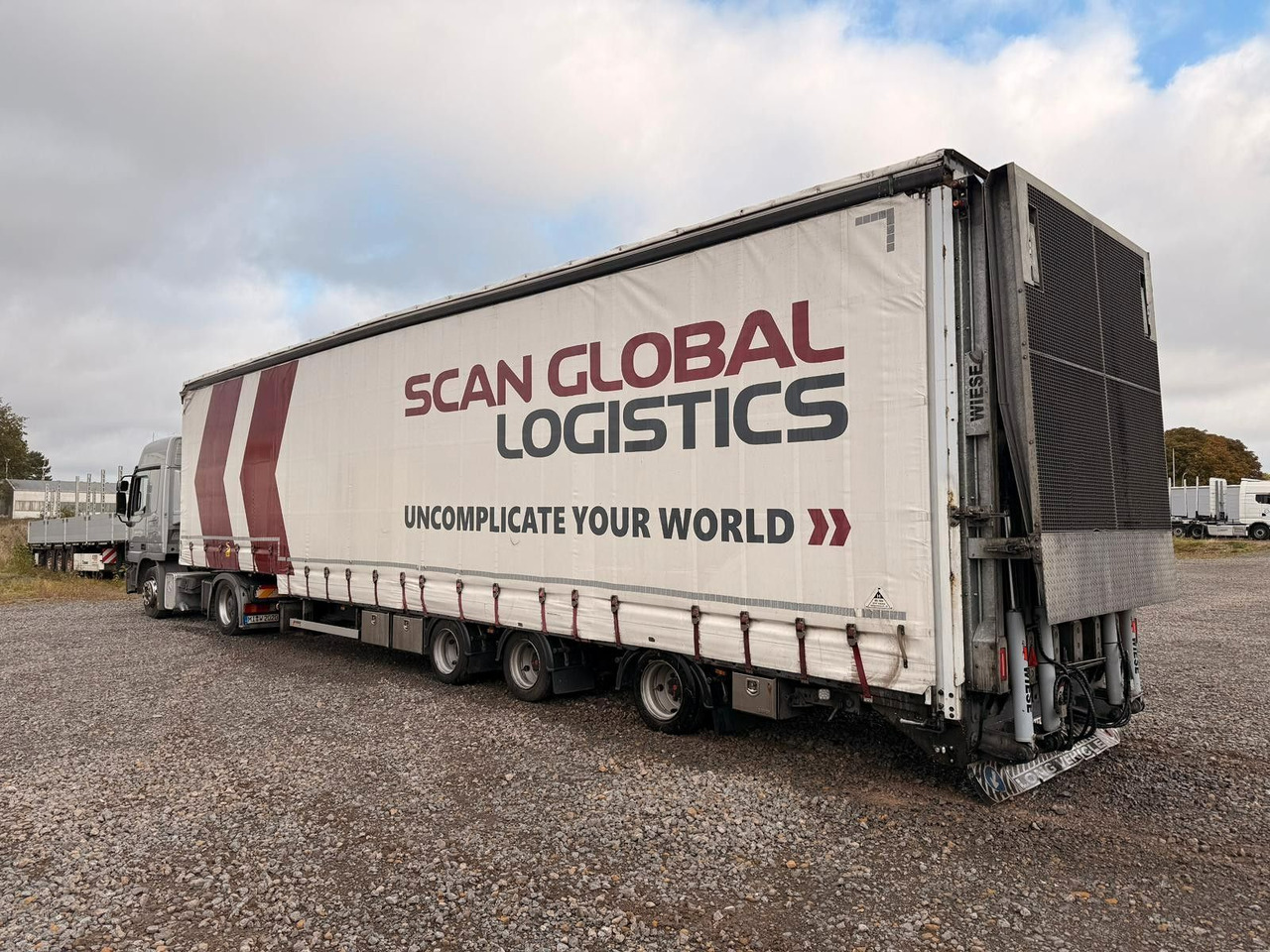 Wiese Gabelstaplertransporter Rampe Mega Lowline - نصف مقطورة بلودر منخفض: صورة 1 Wiese Gabelstaplertransporter Rampe Mega Lowline - نصف مقطورة بلودر منخفض: صورة 1