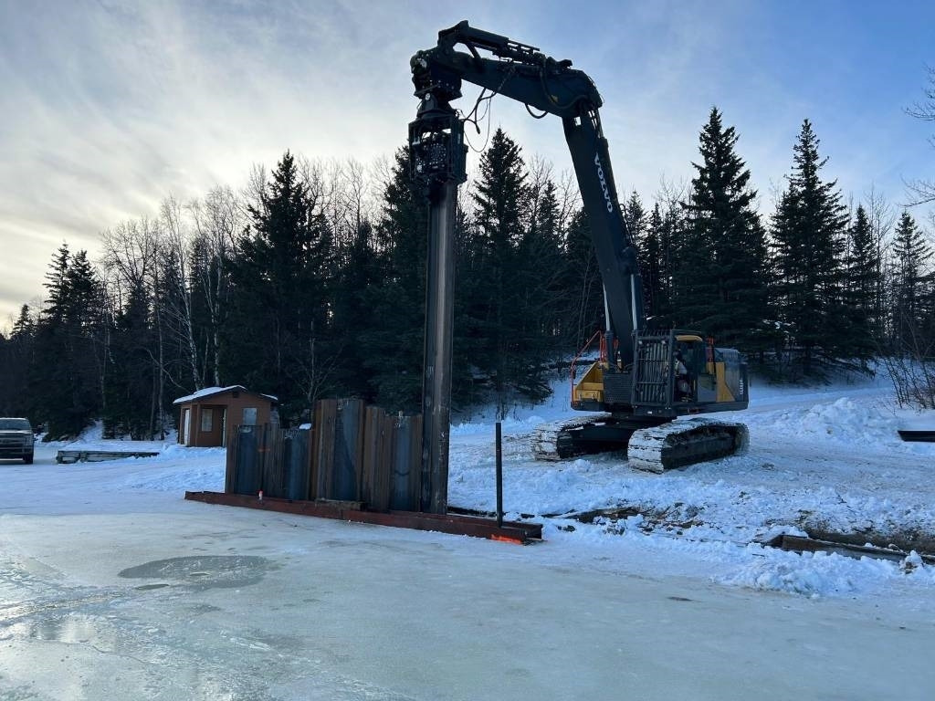 AJCE EUROPE AVH40ST Vibro Hammer Sheet Pile Driver - ناقلة الأكوام: صورة 1 AJCE EUROPE AVH40ST Vibro Hammer Sheet Pile Driver - ناقلة الأكوام: صورة 1