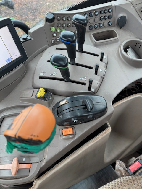 JOHN DEERE 6140R - جرار: صورة 5 JOHN DEERE 6140R - جرار: صورة 5