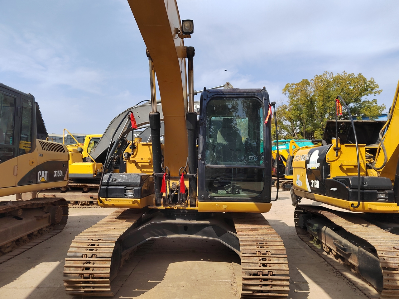 CATERPILLAR 318D - حفار زاحف: صورة 2 CATERPILLAR 318D - حفار زاحف: صورة 2