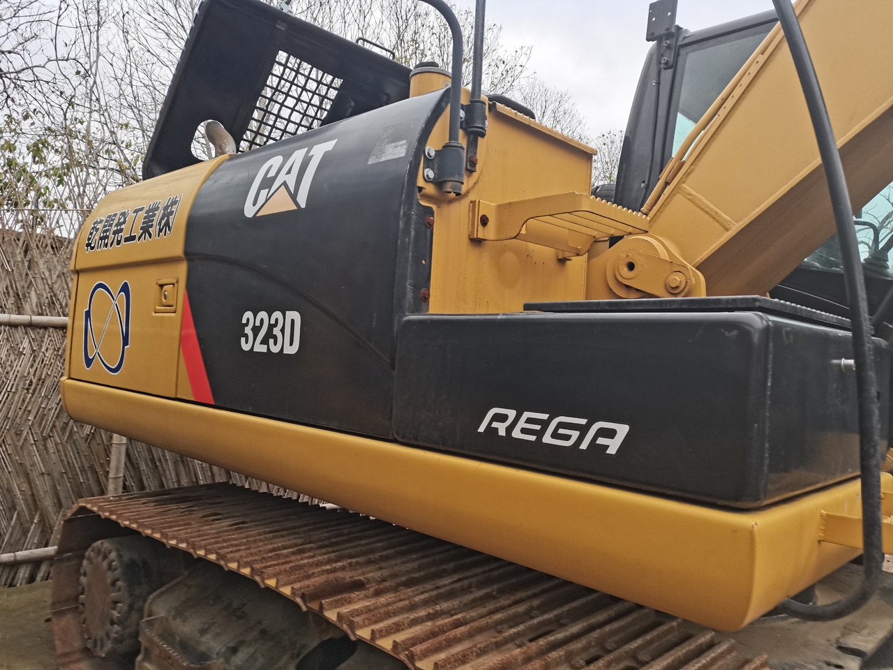CATERPILLAR 323D - حفار زاحف: صورة 4 CATERPILLAR 323D - حفار زاحف: صورة 4