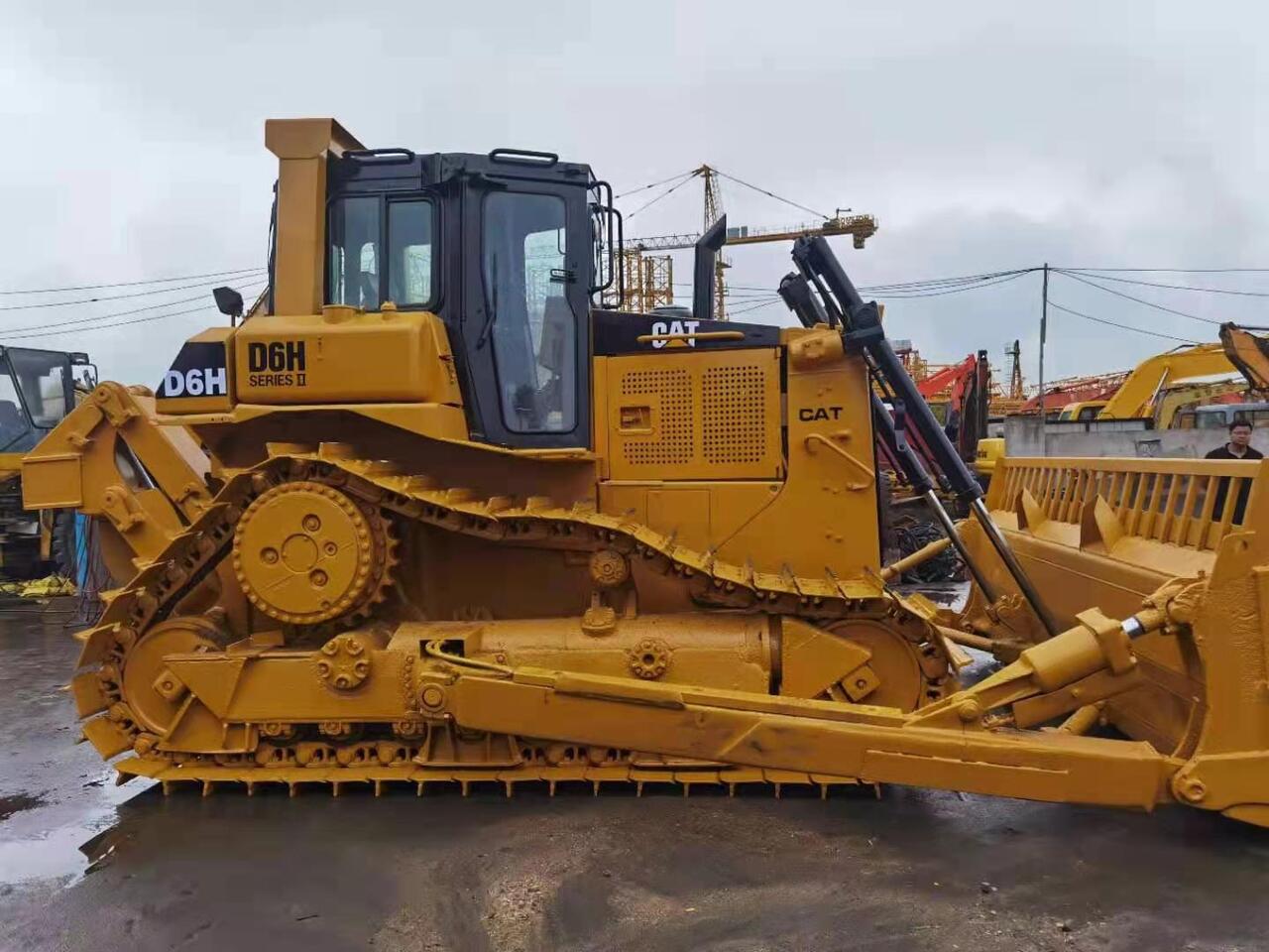 CATERPILLAR D6H - بلدوزر: صورة 5 CATERPILLAR D6H - بلدوزر: صورة 5