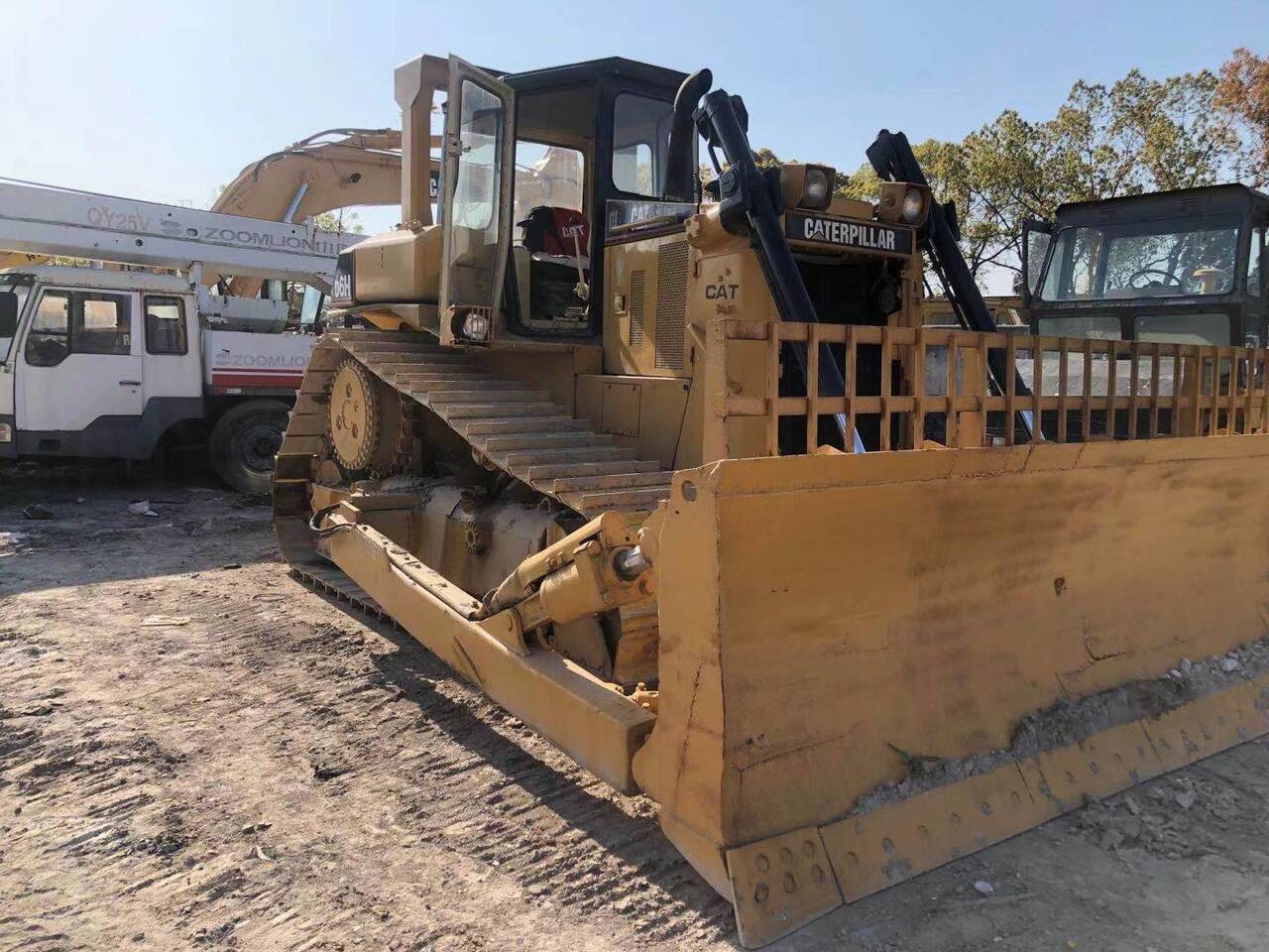 CATERPILLAR D6H - بلدوزر: صورة 2 CATERPILLAR D6H - بلدوزر: صورة 2