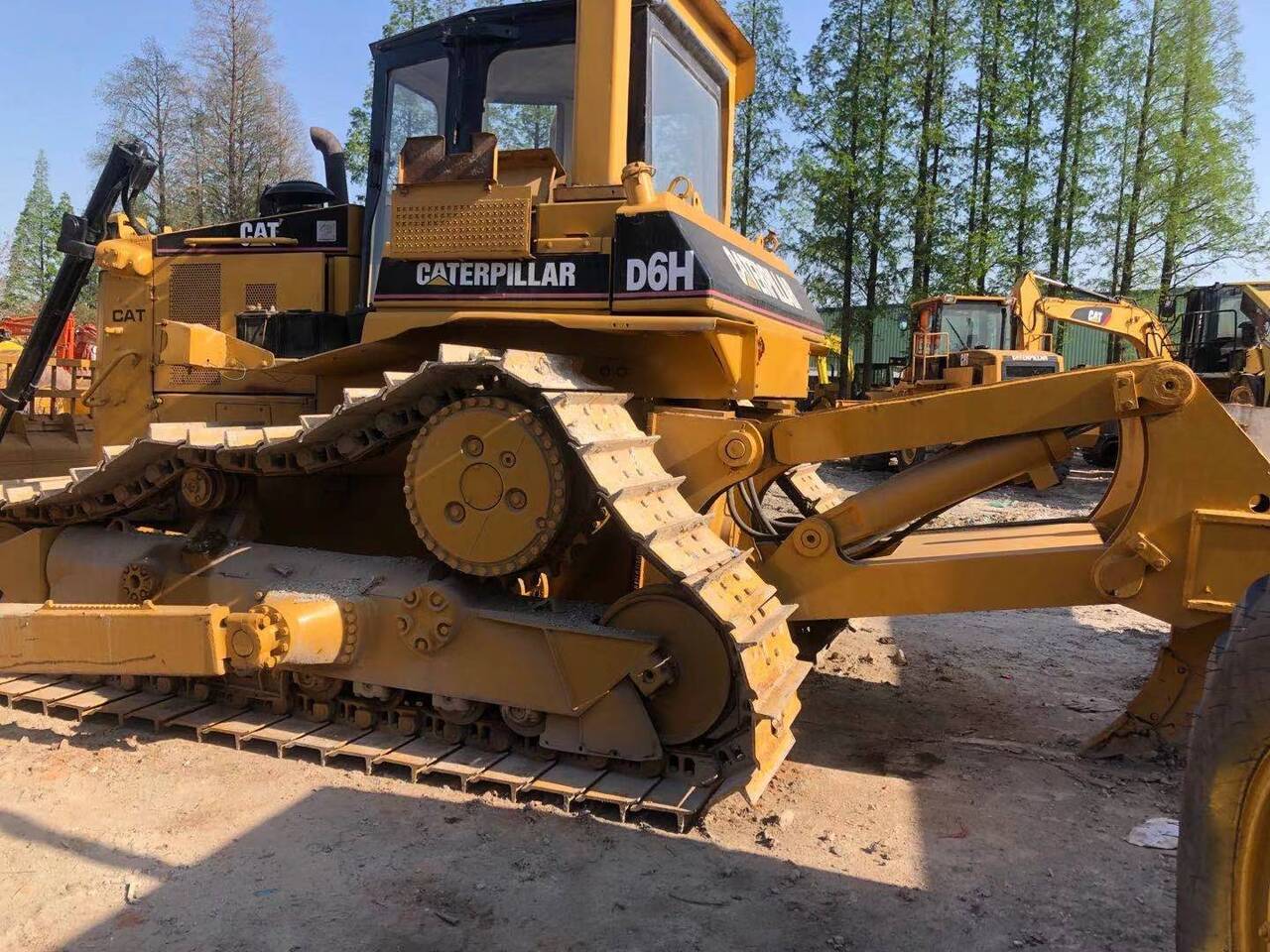 CATERPILLAR D6H - بلدوزر: صورة 4 CATERPILLAR D6H - بلدوزر: صورة 4