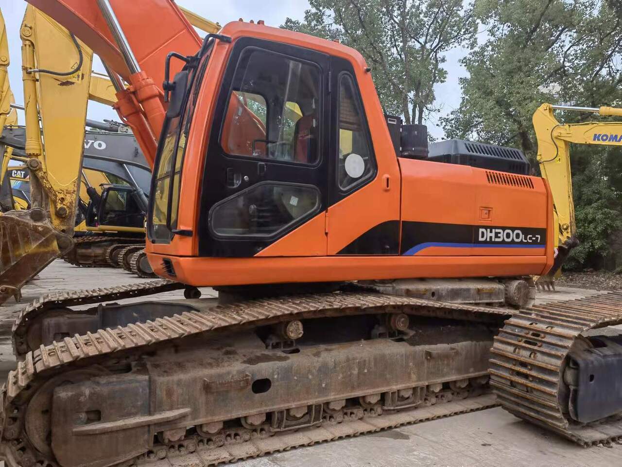 DOOSAN DH300 - حفار زاحف: صورة 1 DOOSAN DH300 - حفار زاحف: صورة 1
