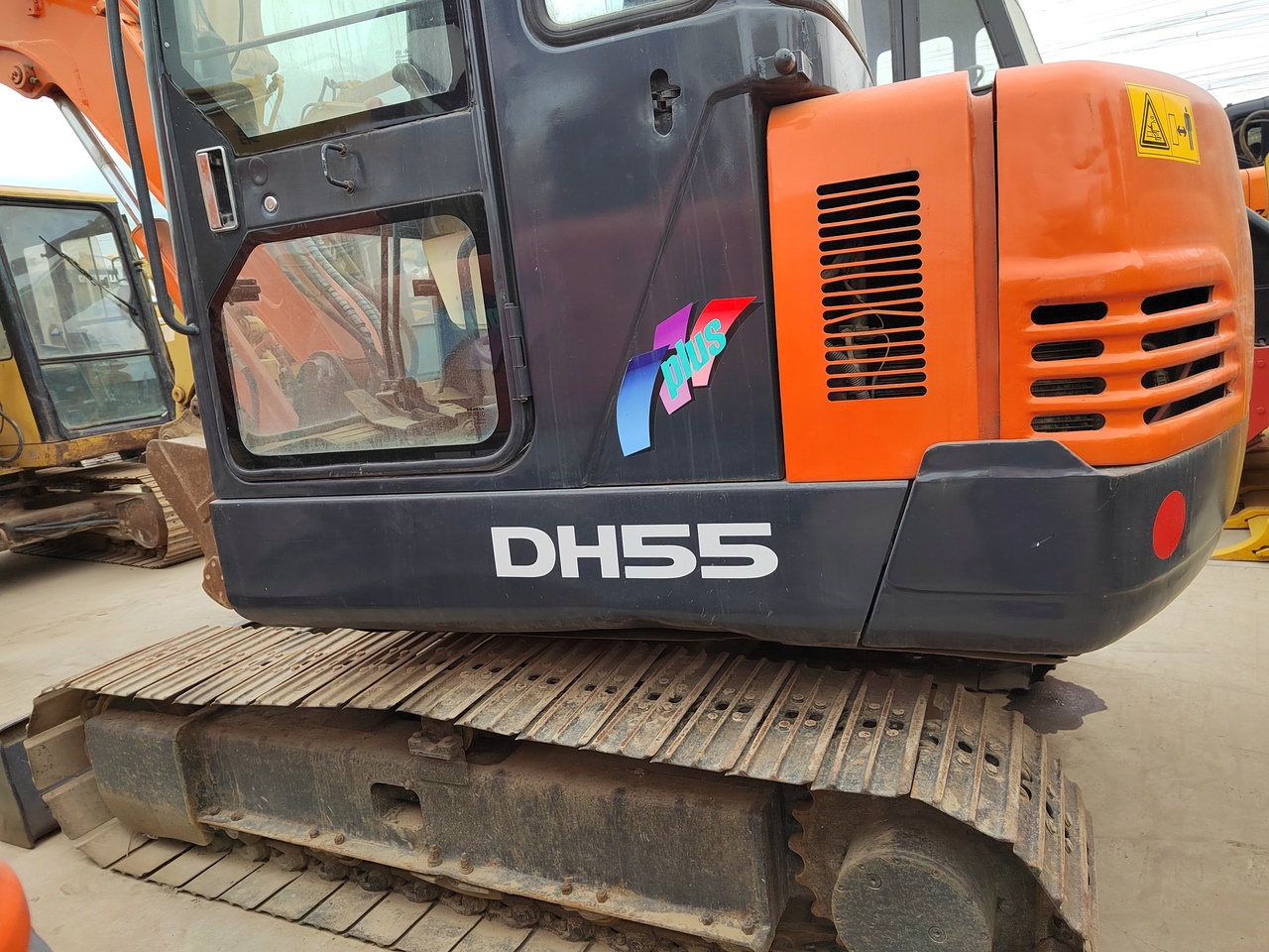 DOOSAN DH55 - حفار صغير: صورة 3 DOOSAN DH55 - حفار صغير: صورة 3