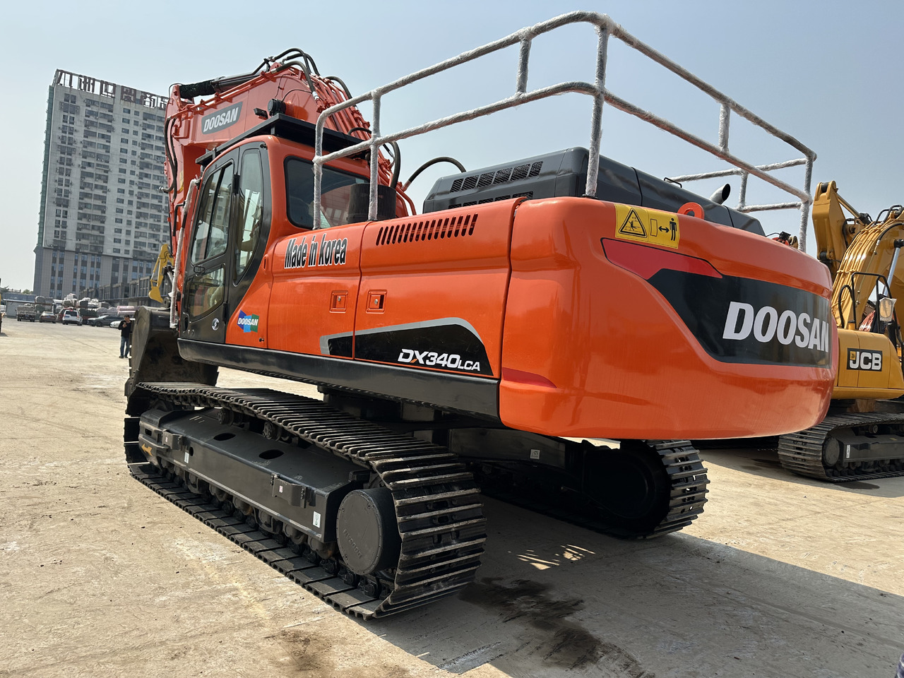 DOOSAN DX340LCA - حفار زاحف: صورة 3 DOOSAN DX340LCA - حفار زاحف: صورة 3