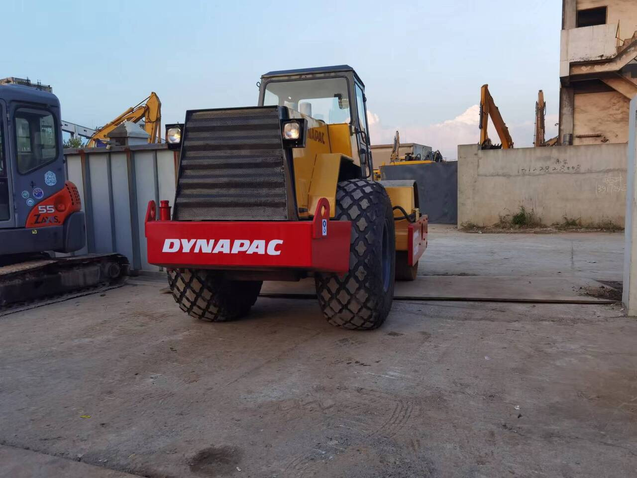 DYNAPAC CA301D-roller - مدحلة: صورة 3 DYNAPAC CA301D-roller - مدحلة: صورة 3