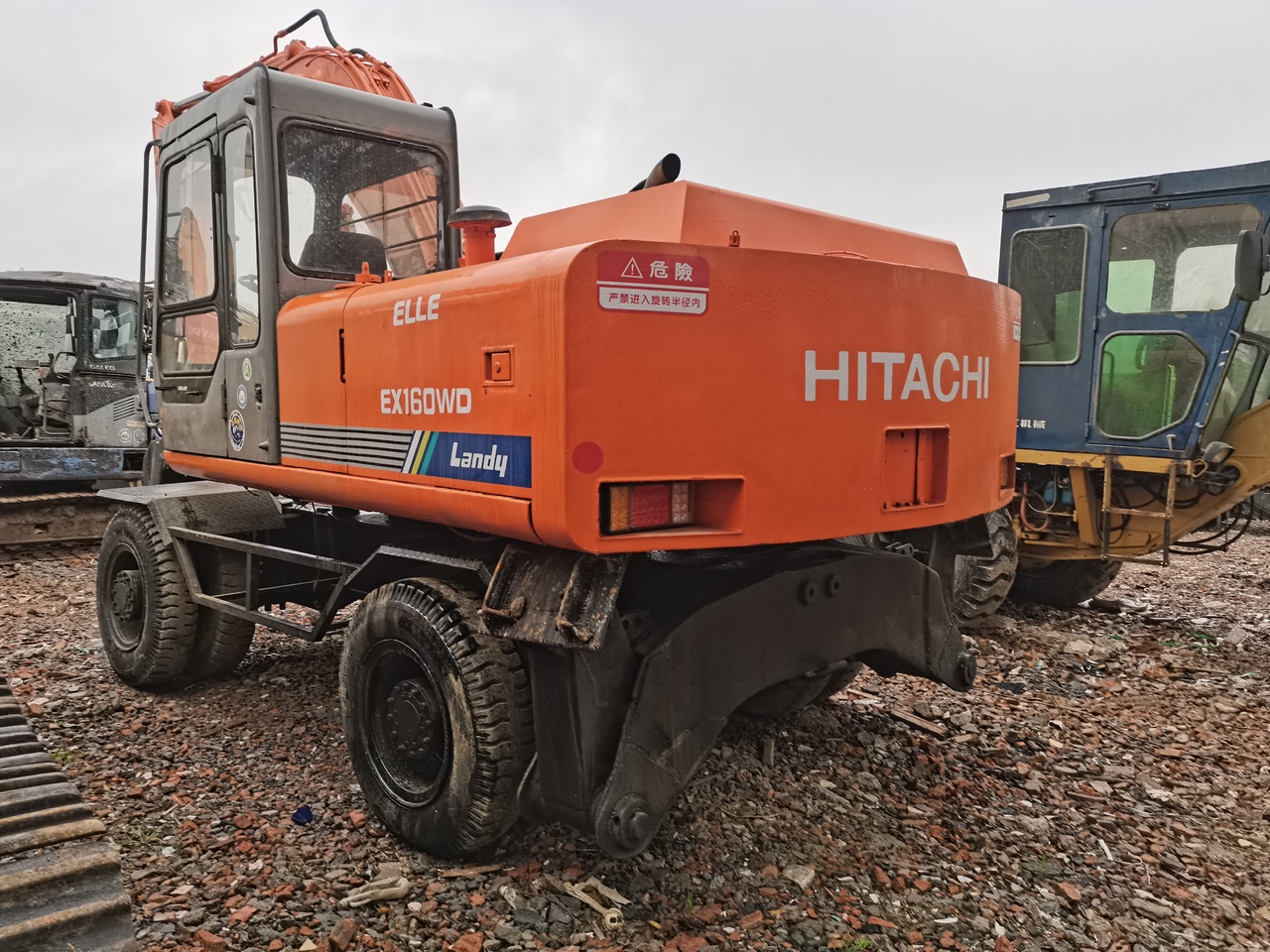 HITACHI EX160WD - حفار ذو عجلات: صورة 2 HITACHI EX160WD - حفار ذو عجلات: صورة 2