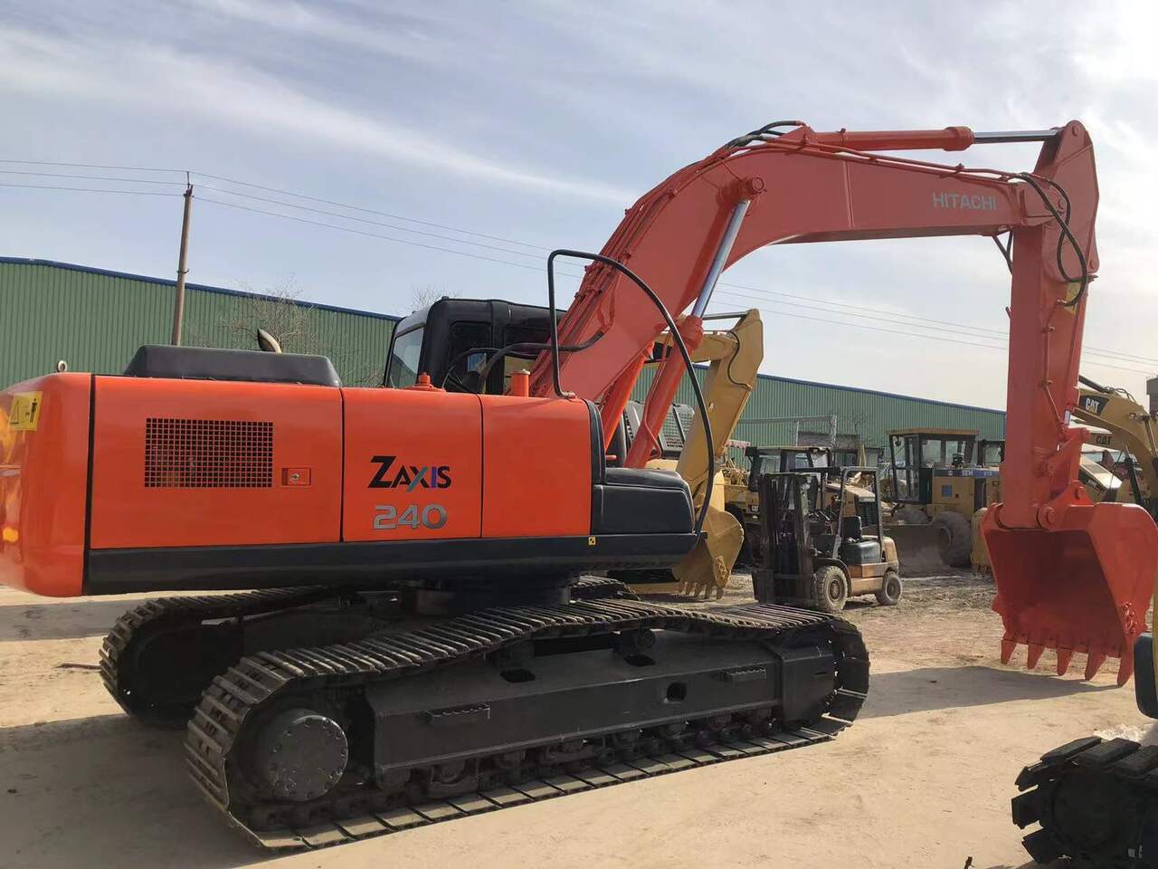 HITACHI ZX240 - حفار زاحف: صورة 2 HITACHI ZX240 - حفار زاحف: صورة 2