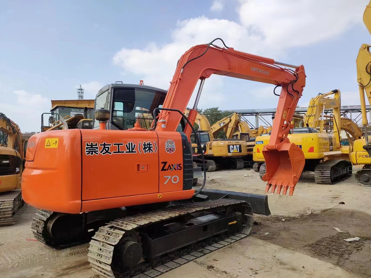 HITACHI ZX70 - حفار صغير: صورة 1 HITACHI ZX70 - حفار صغير: صورة 1