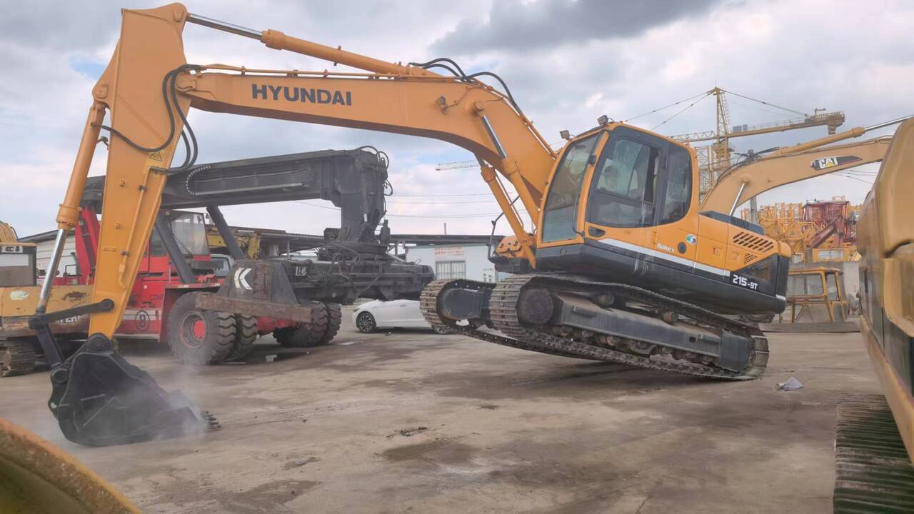 HYUNDAI R215-9T - حفار زاحف: صورة 4 HYUNDAI R215-9T - حفار زاحف: صورة 4
