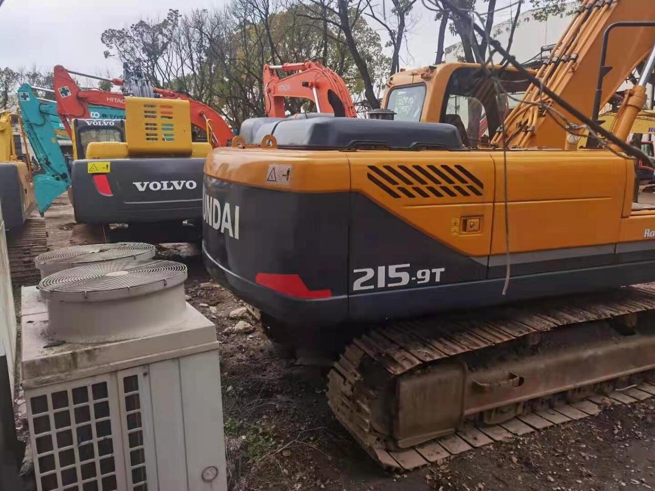 HYUNDAI R215-9T - حفار زاحف: صورة 4 HYUNDAI R215-9T - حفار زاحف: صورة 4