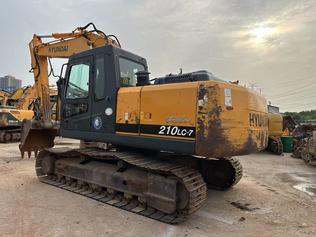 Hyundai R210LC-7 - حفار زاحف: صورة 2 Hyundai R210LC-7 - حفار زاحف: صورة 2