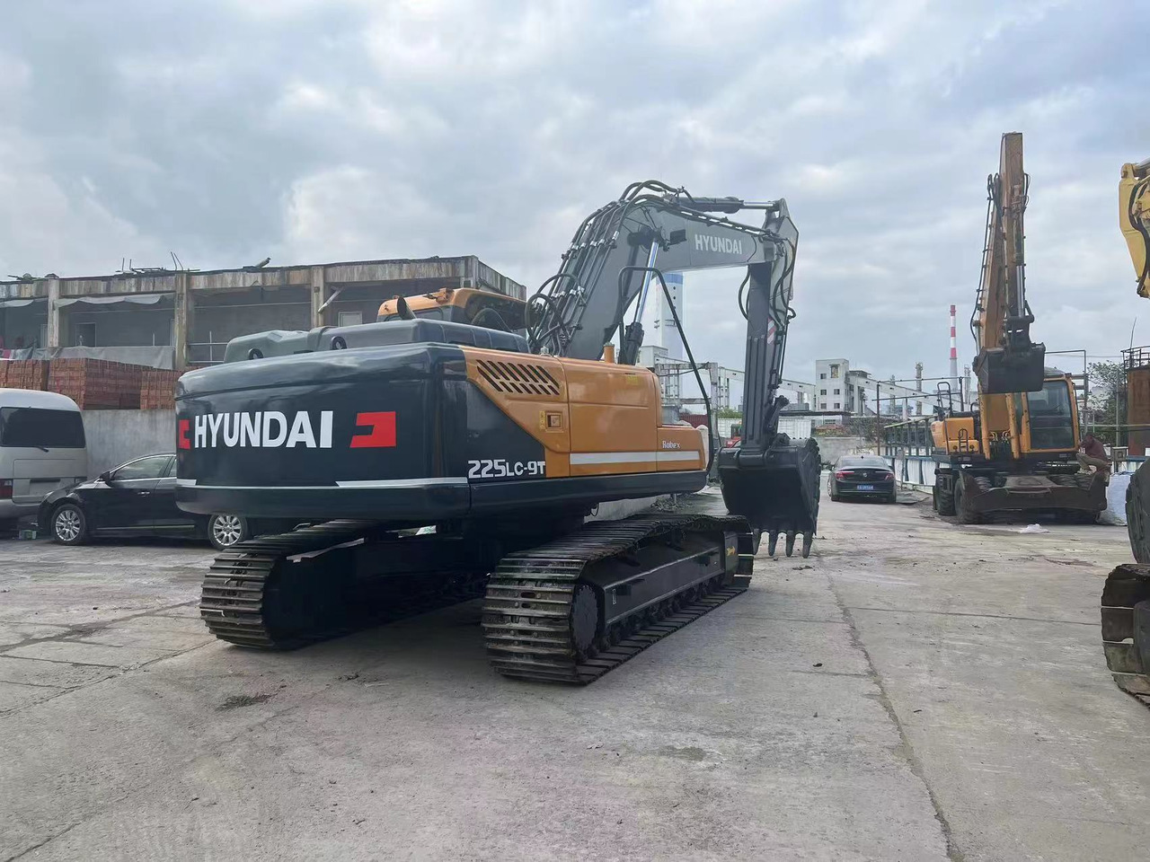 Hyundai R225LC-9T - حفار زاحف: صورة 3 Hyundai R225LC-9T - حفار زاحف: صورة 3