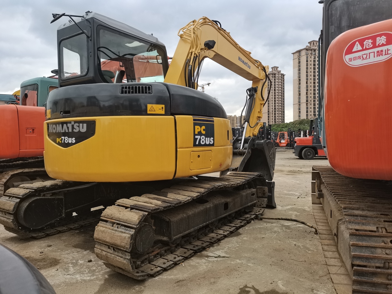KOMATSU 78US-Mini excavator - حفار صغير: صورة 1 KOMATSU 78US-Mini excavator - حفار صغير: صورة 1