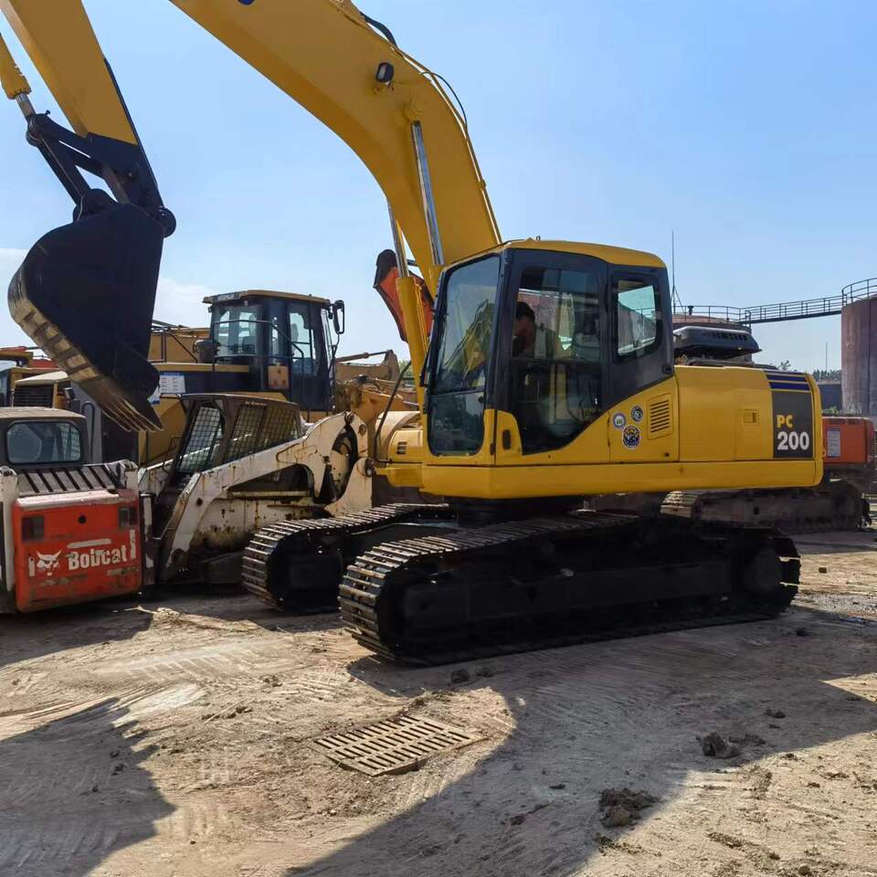 KOMATSU PC200-7 - حفار زاحف: صورة 1 KOMATSU PC200-7 - حفار زاحف: صورة 1