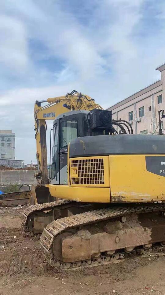 KOMATSU PC228US - حفار زاحف: صورة 1 KOMATSU PC228US - حفار زاحف: صورة 1