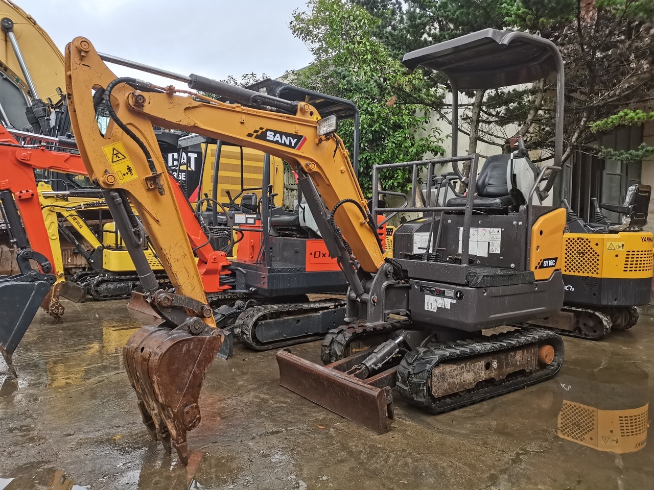 SANY SY16C -excavator - حفار زاحف: صورة 1 SANY SY16C -excavator - حفار زاحف: صورة 1
