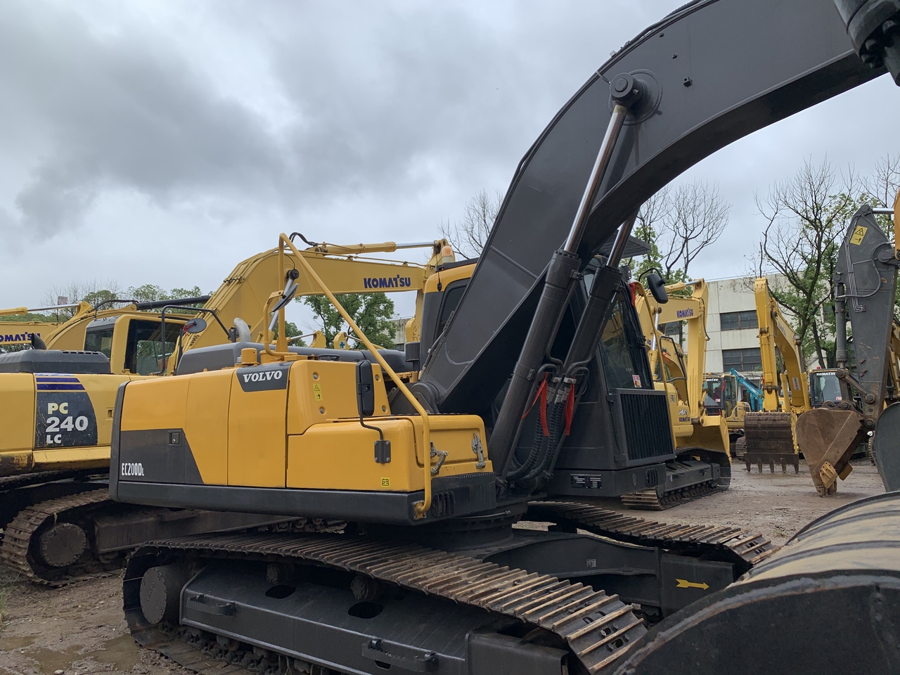 VOLVO EC200DL - حفار زاحف: صورة 4 VOLVO EC200DL - حفار زاحف: صورة 4