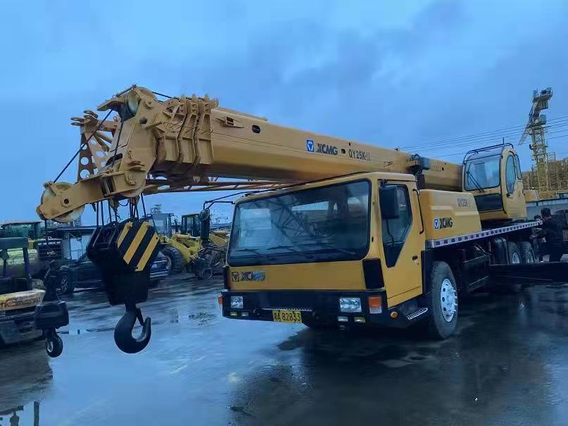 XCMG QY25K - رافعة: صورة 1 XCMG QY25K - رافعة: صورة 1