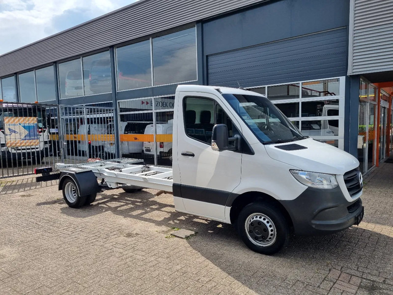Mercedes-Benz Sprinter 516 CDI Chassis Cabine 4.33 WB GVW 3500 kg Euro 6 - شاحنة توصيل مفتوحة: صورة 1 Mercedes-Benz Sprinter 516 CDI Chassis Cabine 4.33 WB GVW 3500 kg Euro 6 - شاحنة توصيل مفتوحة: صورة 1