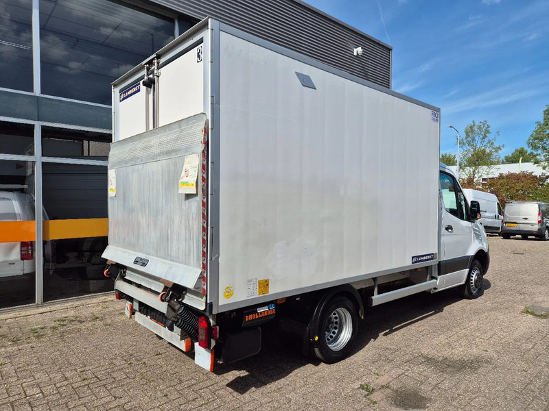 Mercedes-Benz Sprinter 516 CDI/ Kuhlkoffer/ Carrier Xarios 300/ -20/ +20/ Standby 230V - شاحنة توصيل مبردة: صورة 3 Mercedes-Benz Sprinter 516 CDI/ Kuhlkoffer/ Carrier Xarios 300/ -20/ +20/ Standby 230V - شاحنة توصيل مبردة: صورة 3