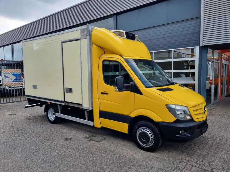 Mercedes-Benz Sprinter 516 CDI koelkoffer Carrier Pulsor 400 MT ST 380V Euro 6 - شاحنة توصيل مبردة: صورة 1 Mercedes-Benz Sprinter 516 CDI koelkoffer Carrier Pulsor 400 MT ST 380V Euro 6 - شاحنة توصيل مبردة: صورة 1