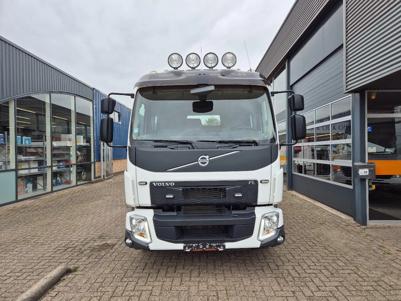 Volvo FL 250 E6 DoKa 7 Sitze/ Abschlepp/ Bergingswagen/ Hubbrille/ Winch - شاحنة سحب: صورة 5 Volvo FL 250 E6 DoKa 7 Sitze/ Abschlepp/ Bergingswagen/ Hubbrille/ Winch - شاحنة سحب: صورة 5