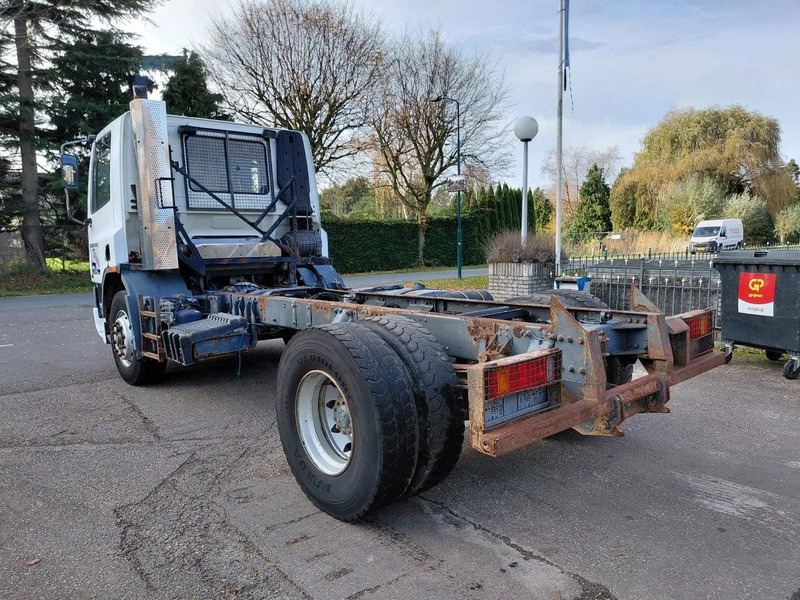 DAF 75.240 Manual Steel Suspension - شاحنة بهيكل معدني للمقصورة: صورة 5 DAF 75.240 Manual Steel Suspension - شاحنة بهيكل معدني للمقصورة: صورة 5