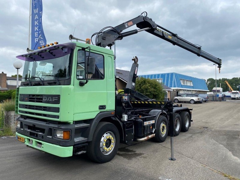 DAF 95 ATi 360 8X2 STEEL SPRING HIAB 166B-2 Duo - شاحنة كرين: صورة 1 DAF 95 ATi 360 8X2 STEEL SPRING HIAB 166B-2 Duo - شاحنة كرين: صورة 1