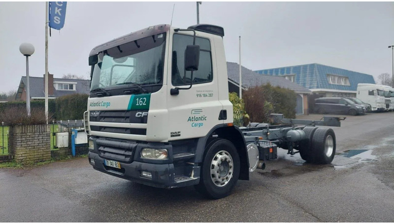 DAF CF 310 4x2 Chassis - شاحنة بهيكل معدني للمقصورة: صورة 1 DAF CF 310 4x2 Chassis - شاحنة بهيكل معدني للمقصورة: صورة 1