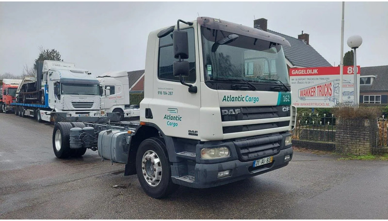 DAF CF 310 4x2 Chassis - شاحنة بهيكل معدني للمقصورة: صورة 2 DAF CF 310 4x2 Chassis - شاحنة بهيكل معدني للمقصورة: صورة 2